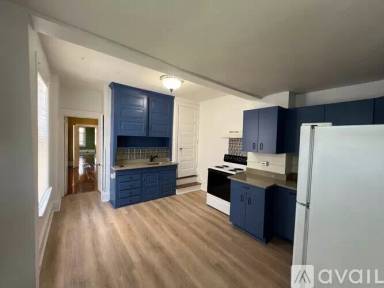 Main picture of 617 W Broad St