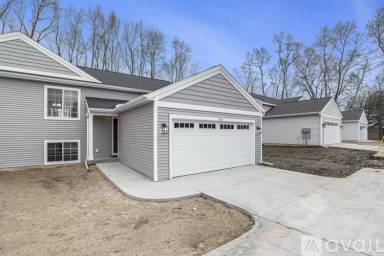 Main picture of 685 7 Mile Rd NW