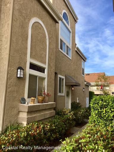 Main picture of 25055 Calle Playa