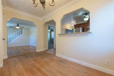 Main picture of 114 Clyde St