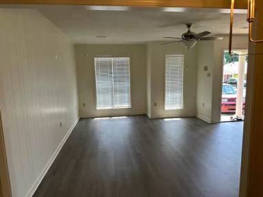 Main picture of 323 Mildred St