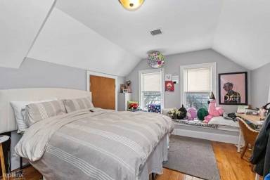 Main picture of 44 Hillside St