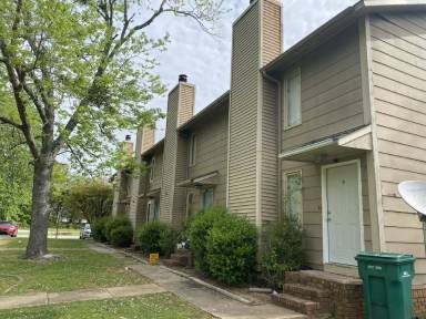 Main picture of 9005 Mahogany Row SE