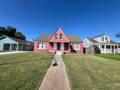 Main picture of 514 10th Ave N