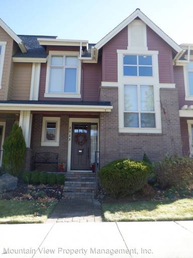Main picture of 2523 NW Crossing Dr