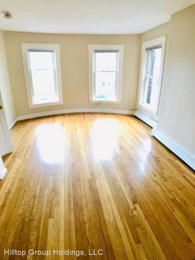Main picture of 66 Chatham St