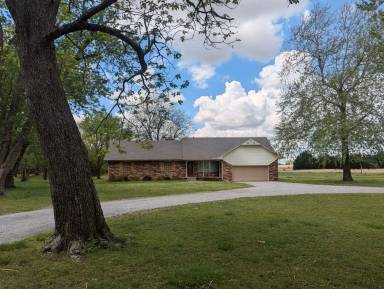 Main picture of 802 N 13th St