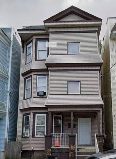 Main picture of 482 Avon Ave