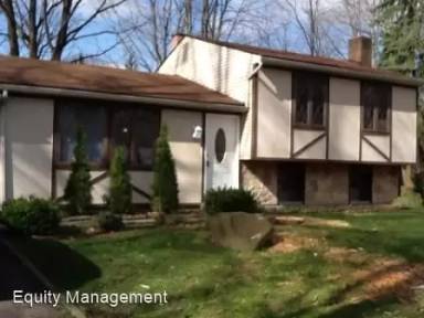 Main picture of 1926 Burr Oaks Ct