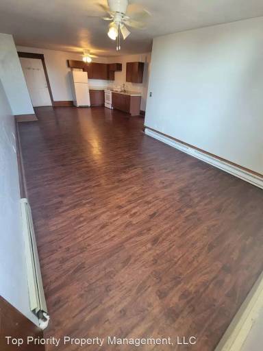Main picture of 258 Broadway St