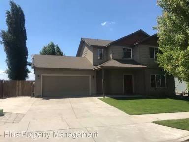 Main picture of 657 NW 24th St