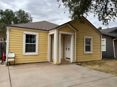 Main picture of 2321 15th St