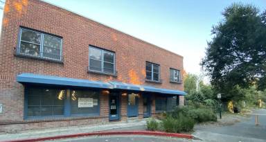 Main picture of 2123 West St