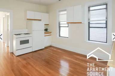 Main picture of 2208 N Southport Ave