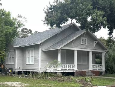 Main picture of 2054 Lafayette St