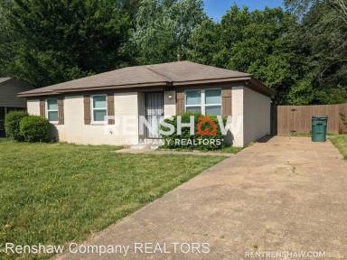 Main picture of 4490 Whiteside St