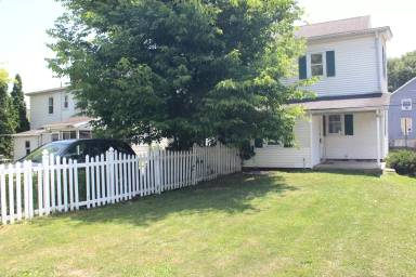 Main picture of 209 W Frederick St