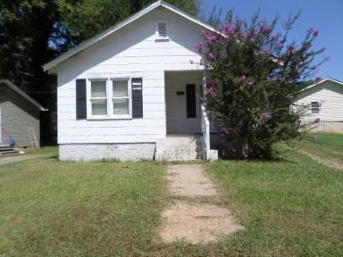 Main picture of 684 Fairfax St