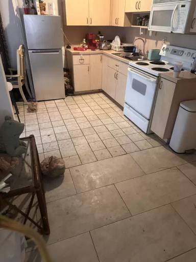 Main picture of 104 NE 2nd St