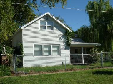 Main picture of 1224 Pleasant St