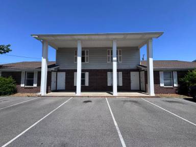 Main picture of 107 Grogan Cir