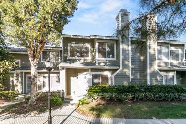 Main picture of 326 Monroe