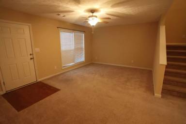Main picture of 2123 Cobblestone Dr
