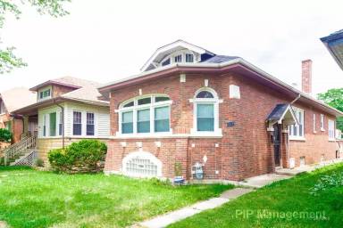 Main picture of 12139 S Yale Ave