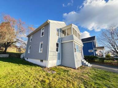 Main picture of 145 Division St