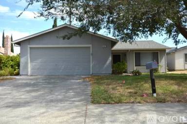 Main picture of 5641 Vista Oak Way