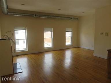 Main picture of 1647 W North Ave