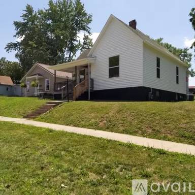 Main picture of 1020 Bond St