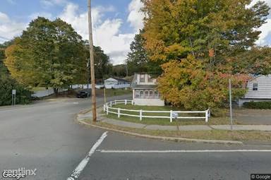 Main picture of 231 Foxon Rd