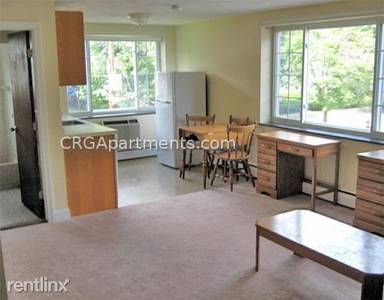 Main picture of 11 Brattle Dr