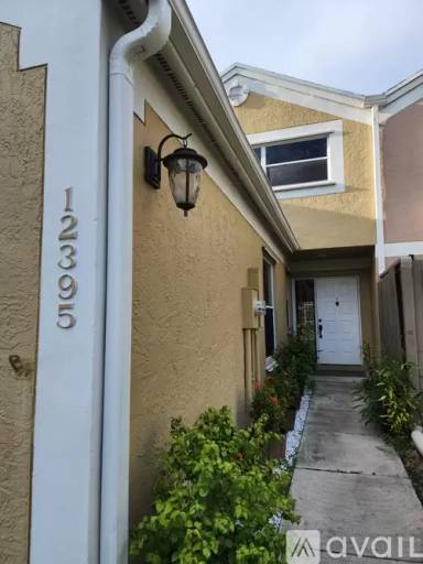 Main picture of 12395 NW 15th St