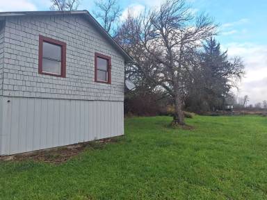 Main picture of 11393 Carver Rd
