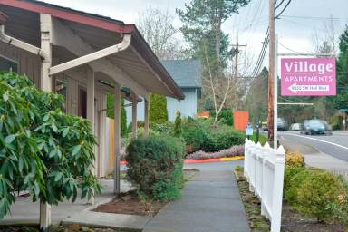 Main picture of 9555 SW Hall Blvd