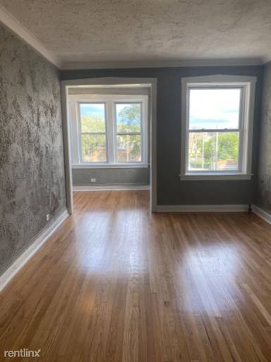 Main picture of 340 S Homan Ave