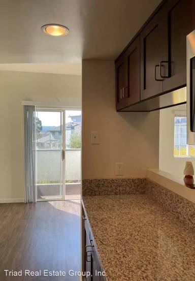 Main picture of 1033 Southwood Dr