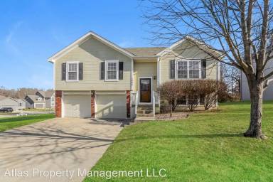 Main picture of 1602 NW Nolan Dr