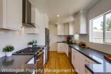 Main picture of 3826 Merivale Ave