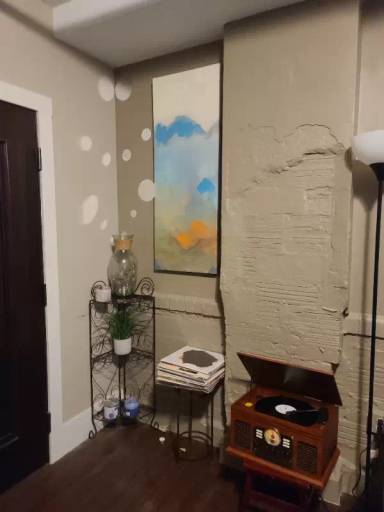 Main picture of 411 Brady St