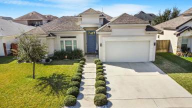 Main picture of 4005 Water Lily Ave