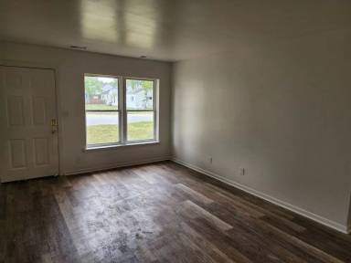 Main picture of 83 Simonds Dr