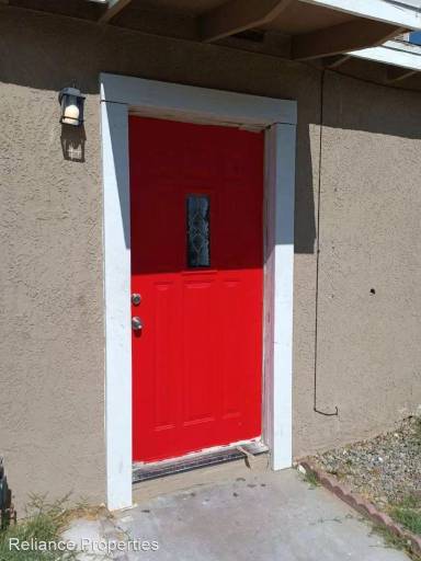 Main picture of 813 E Fredricks St