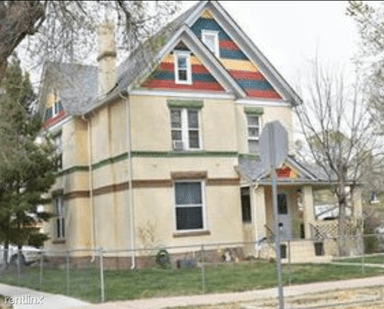 Main picture of 825 W 12th St