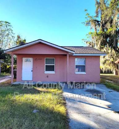 Main picture of 2320 SW Fort King St