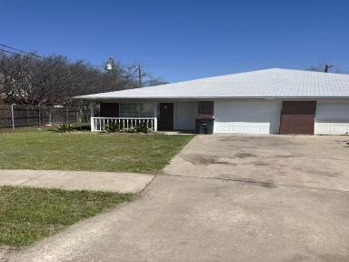 Main picture of 502 Angus Cir