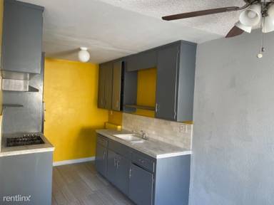 Main picture of 3834 Service St