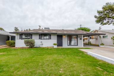 Main picture of 3018 E Osborn Rd